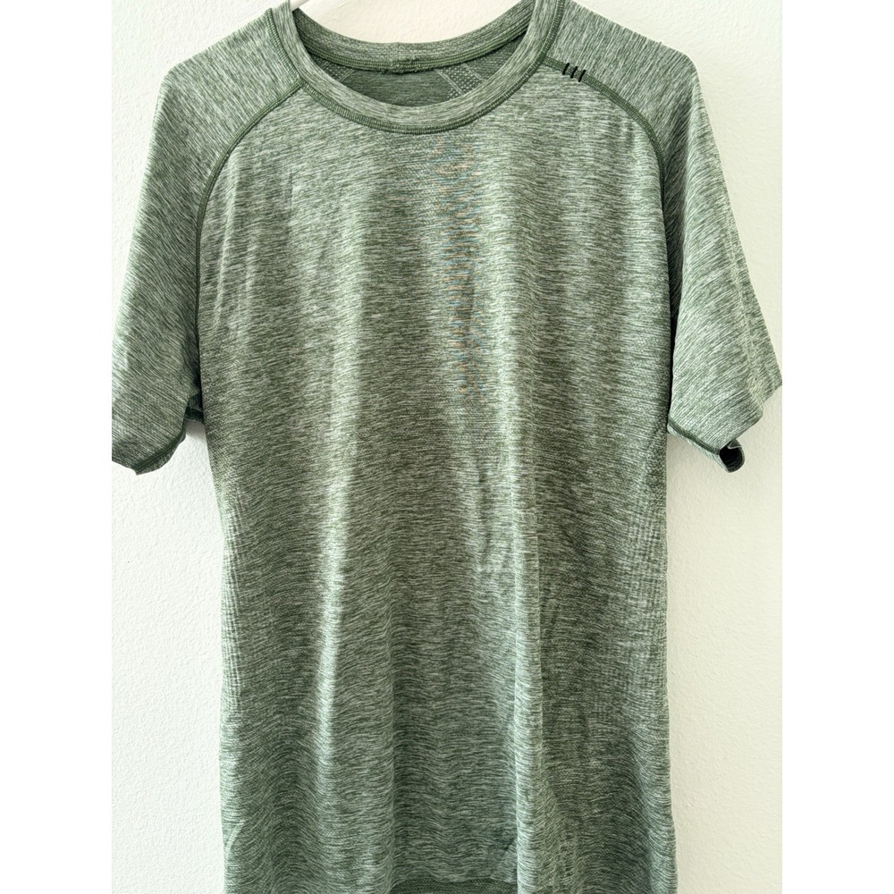 Lululemon Metal Vent Tech Short Sleeve Shirt Mens XL Green Space Dye Athletic